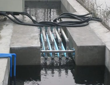 紫外(wai)線(xian)消(xiao)毒器