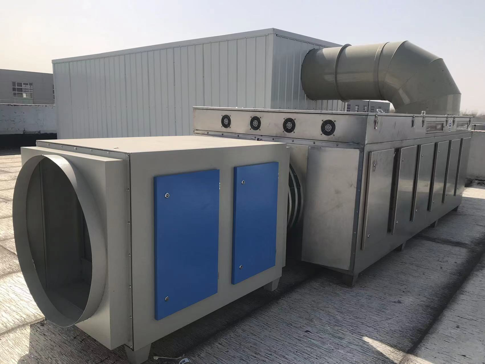 光氧活性(xing)炭一(yi)體(ti)機(ji)