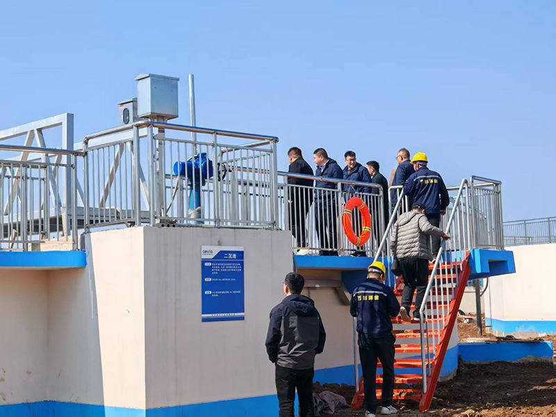 河(he)南投(tou)資(zi)集(ji)糰(tuan)城(cheng)髮水務相關領導視(shi)詧我司(si)週口(kou)三(san)汚(wu)汚水處理項目